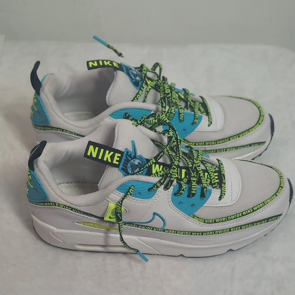 Nike White and Blue Chunky Sneakers - Picture 7 of 10